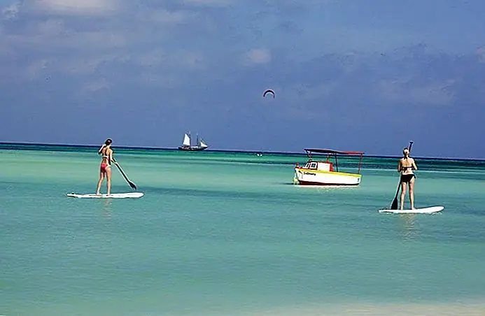 Stand Up Paddle Boarding | Photo Copyright: Aruba Tourism Authority