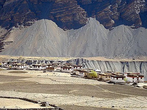 A village near Kaza (photo by Animesh Singh)