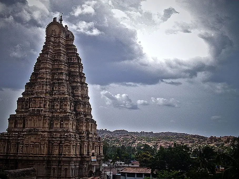 Toren van Virupaksha-tempel (Photo door Dharani.prakash)