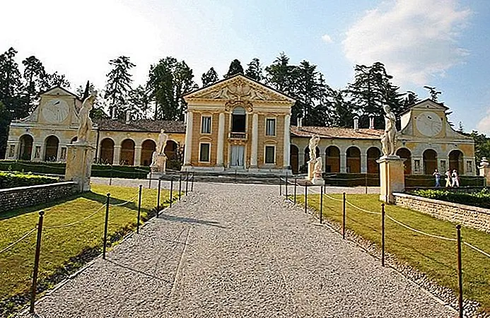 Villa Barbara Hans A Rosbach / photo modified