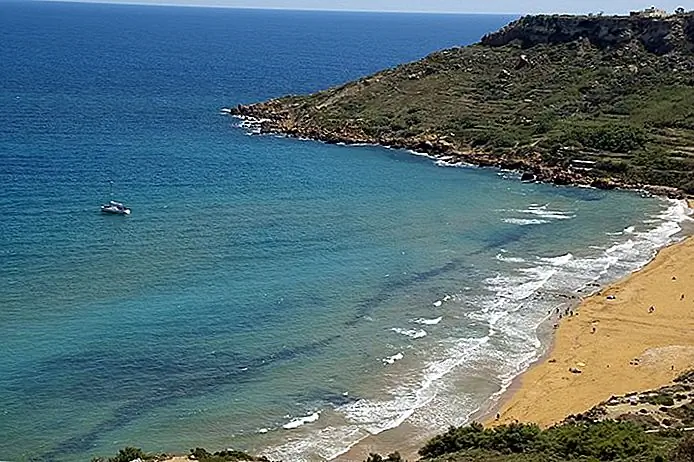 Ir-Ramla il-Hamra Beach, Gozo