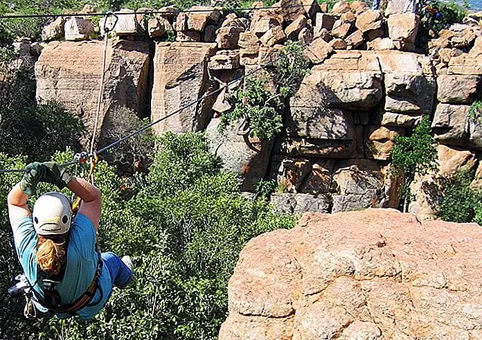 Magaliesberg Canopy Tour, North West Province Laura / photo modified