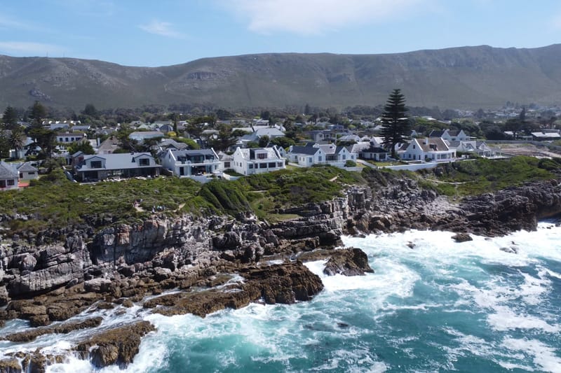 Hermanus Panorama - What to See in South Africa - What to See in South Africa in 10 Days - What to See in South Africa in 15 Days