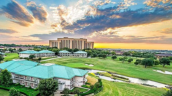 Fotobron: Four Seasons Resort and Club Dallas in Las Colinas